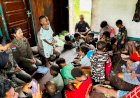 Polri-Tanamkan-Semangat-Belajar-kepada-Anak-Anak-di-Kampung-Yunad-Melalui-Pendekatan-Humanis