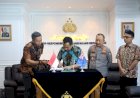 Polri-dan-AFP-Resmikan-Rencana-Kerja-Bersama-untuk-Perkuat-Penanggulangan-Penyelundupan-Manusia