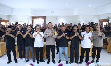 Cangkrukan-Kamtibmas-Kapolres-Bojonegoro-Ajak-Perguruan-Silat-Ciptakan-Pemilu-Damai-dan-Aman