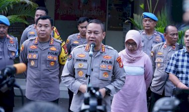 Panitia-Klarifikasi-Tak-Ada-Intimidasi-Polisi-Atas-Pentas-di-TIM