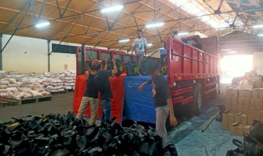 Wujudkan-Pemilu-Damai,-Ops-NCS-Polri-Kirim-2.500-Paket-Sembako-ke-Jateng