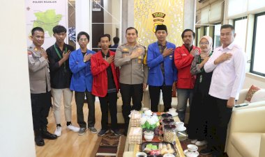 Bersama-Organisasi-Mahasiswa-Kapolres-Nganjuk-Laksanakan-Program-Nusantara-Cooling-System