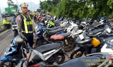 Polisi-Tertibkan-Balap-Liar-di-Arteri-Porong