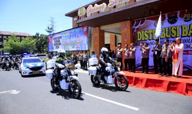 Sebar-5.000-Paket-Sembako,-NCS-Polri-Minta-Masyarakat-Lampung-Gelorakan-Pilkada-Damai