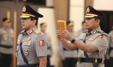 Kapolri-Resmi-Lantik-Komjen-Ahmad-Dofiri-Sebagai-Wakapolri-yang-baru