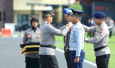 Kapolda-Jatim-Pimpin-Apel-Gelar-Pasukan-Operasi-Terpusat-Lilin-Semeru-2024