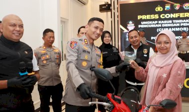 Pelaku-Curanmor-Ditangkap,-Kapolres-Ponorogo-Kembalikan-Motor-Milik-Korban