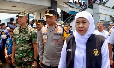 Kapolda-Jatim-Bersama-Pangdam-V-Brawijaya-dan-Gubernur-Tinjau-Arus-Mudik-di-Pelabuhan-Ketapang