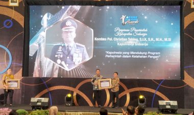 Masifkan-Program-Ketahanan-Pangan,-Kapolresta-Sidoarjo-Terima-Penghargaan-di-Radar-Surabaya-Award-2025