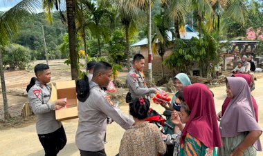Pelayanan-Berkelanjutan-Polri,-Pemulihan-Pascabencana-Padang-Pariaman-Fokus-Kebutuhan-Warga