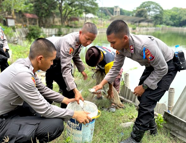 Live In Siswa Diktukba SPN Polda Jatim Edukasi Budidaya Bandeng dan Jamur di Gresik