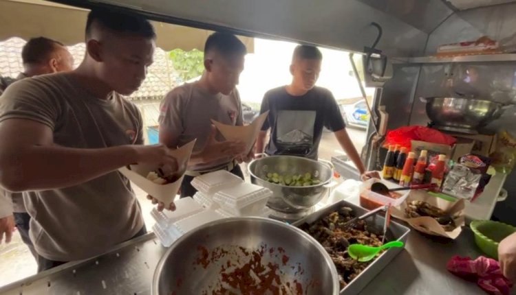 Polda Jatim Sediakan Dapur Umum untuk Warga Terdampak Erupsi Gunung Semeru